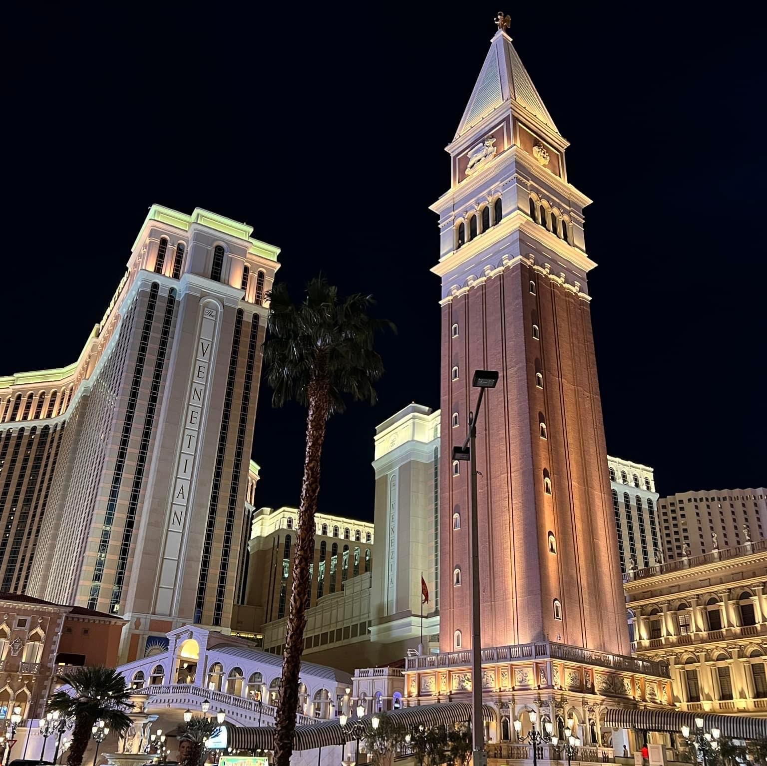 The Las Vegas Strip Holiday Decorations Are As Flashy As Ever This Year -  Narcity