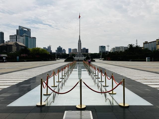 Day trip to Bayi Square in Nanchang 