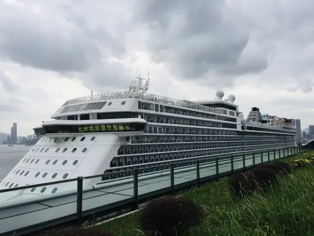 Seacation, sail to nowhere 🛳