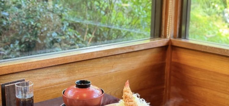 Restaurant in Green Environment Kazumura Main Store