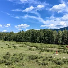 禾木老村山庄 User Photo