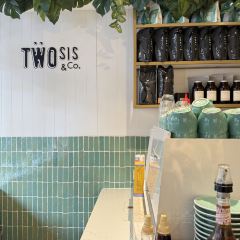two sis & co User Photo