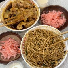 老麻抄手重庆小面(解放碑店) User Photo