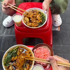 老麻抄手重庆小面(解放碑店) User Photo