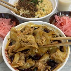 老麻抄手重庆小面(解放碑店) User Photo