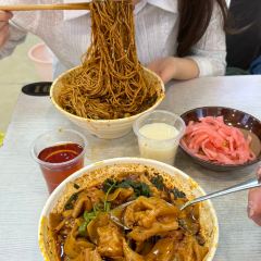 老麻抄手重庆小面(解放碑店) User Photo
