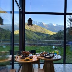 四姑娘山仰望星空·Vacilando度假庄园(长坪沟景区店)·猎户餐厅 User Photo