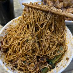 老麻抄手重庆小面(解放碑店) User Photo