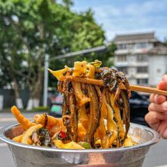 牛满堂土菜馆·跷脚牛肉(峨眉店) User Photo