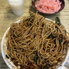 老麻抄手重庆小面(解放碑店) User Photo
