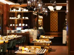 Waterfront Khao Lak International Dining