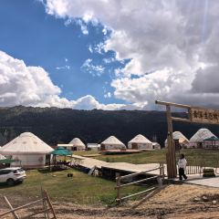 禾木老村山庄 User Photo