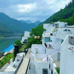 那云温泉度假村悬崖上的天空之城·云府中餐厅 User Photo
