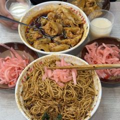 老麻抄手重庆小面(解放碑店) User Photo