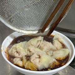 老麻抄手重庆小面(解放碑店) User Photo