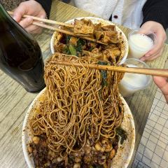 老麻抄手重庆小面(解放碑店) User Photo