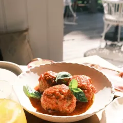 RABBIT HOLE User Photo