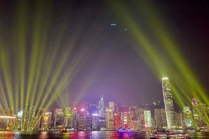 Under Bridge Spicy Crab