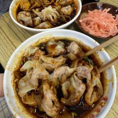 老麻抄手重庆小面(解放碑店) User Photo