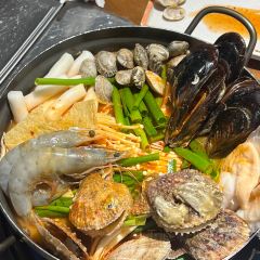 众品老方子锅贴甜沫(总店) User Photo