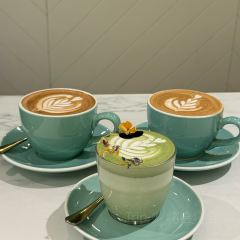 two sis & co User Photo