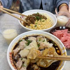 老麻抄手重庆小面(解放碑店) User Photo