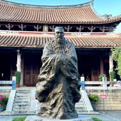 圆圈松跃生烫(新华商城小区店) User Photo