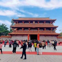 老炳·七丛松甘草水果 User Photo