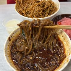 老麻抄手重庆小面(解放碑店) User Photo