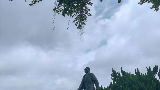 莲花山景色宜人，周末朋友，家庭，亲子游玩好地方，不用门票，进