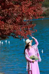 湖光山色共爭秋——瀘沽湖之秋