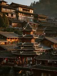 西江千戶苗寨秋季親子人像天花板!雲亭酒店機位絕了