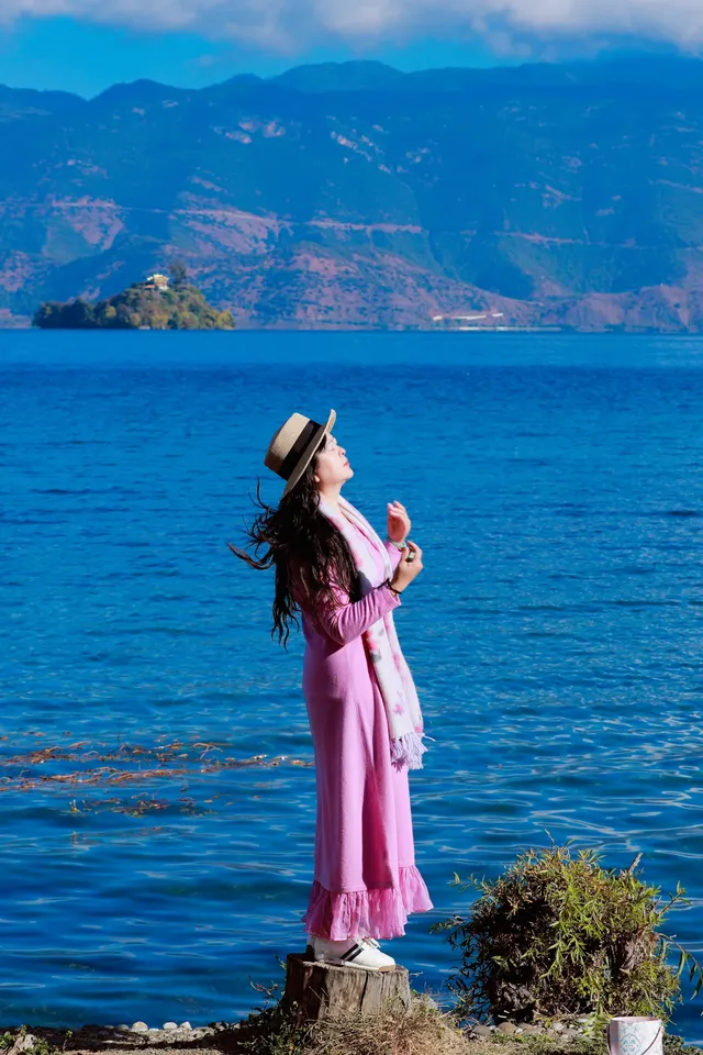 湖光山色共爭秋——瀘沽湖之秋