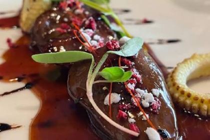 LA TASQUERÍA AND JAVI ESTÉVEZ